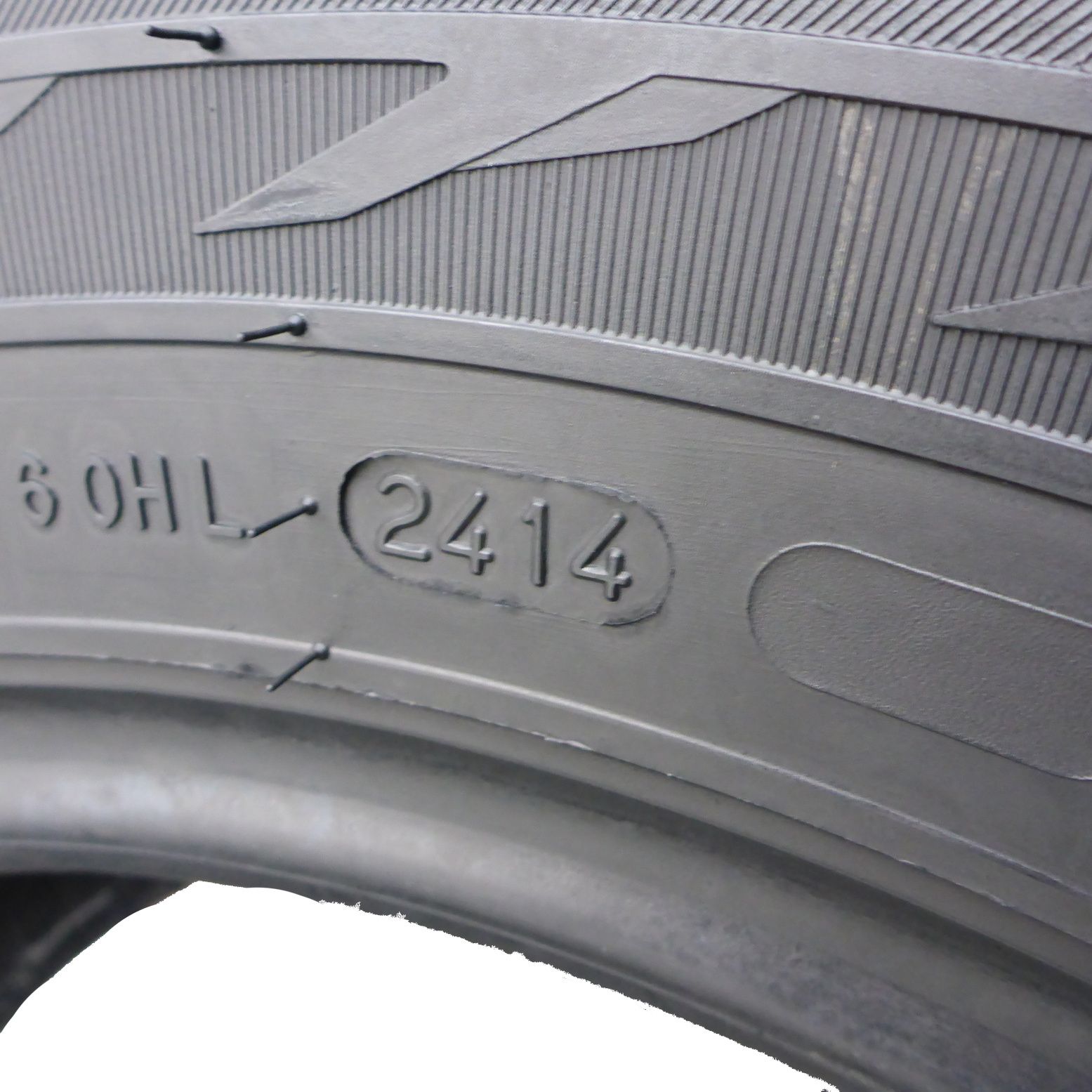 235/75/15 Nokian 235/75R15 105R Hakkapelitta R2 SUV Zima 7,2mm 2014