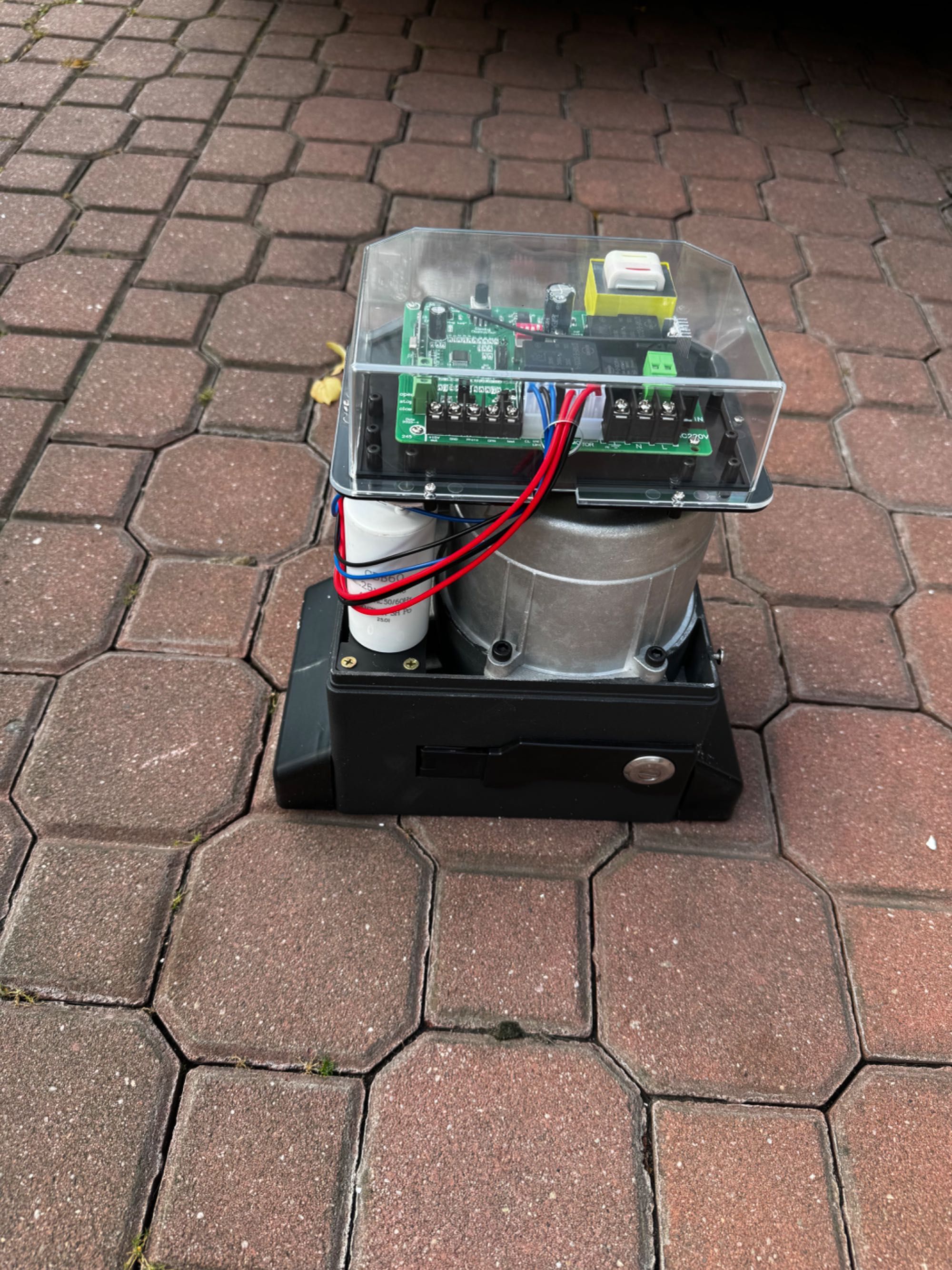 Automat do bramy przesuwnej SkyGlob 850 kg