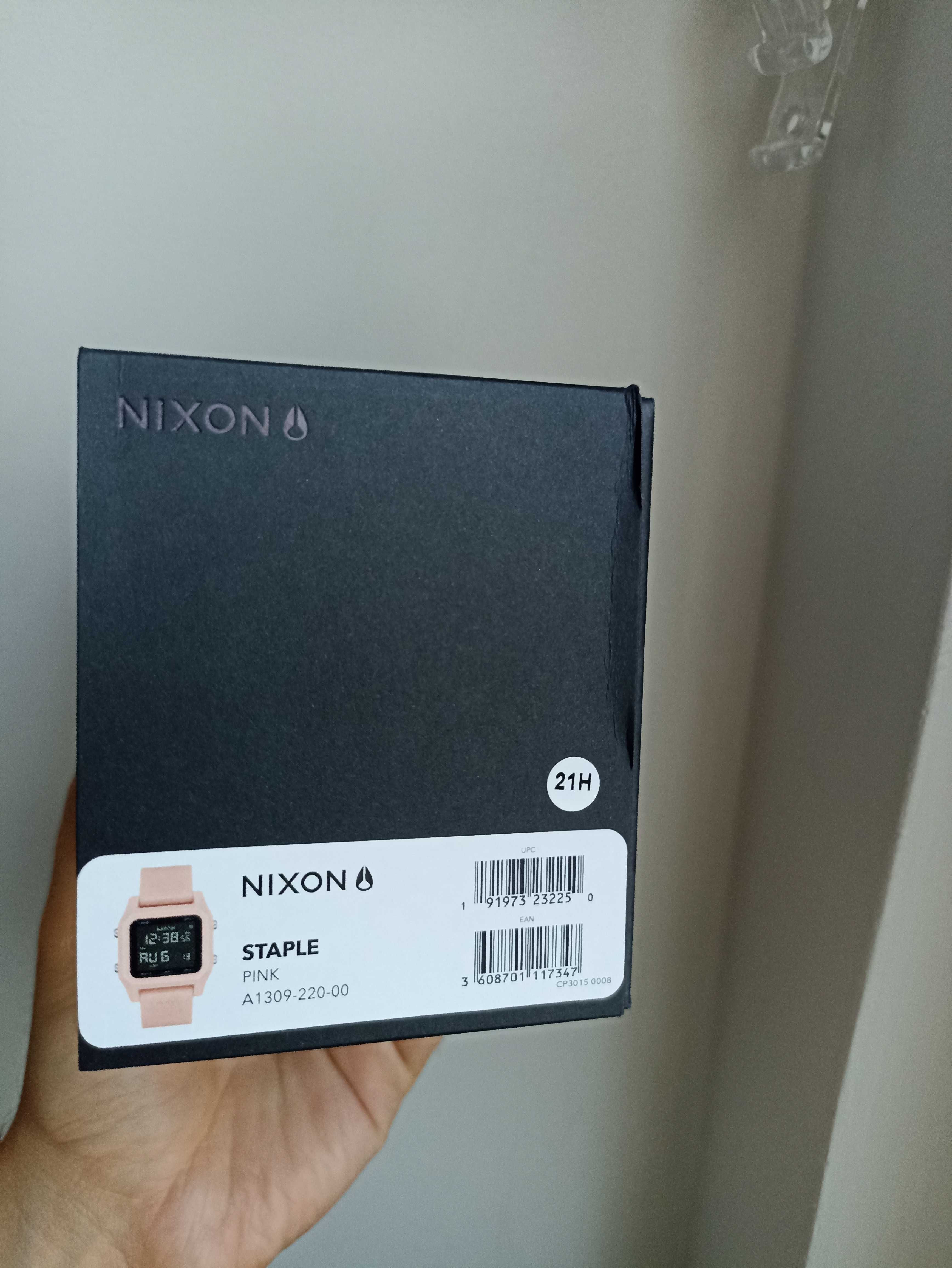 Relógio Nixon Staple novo com caixa