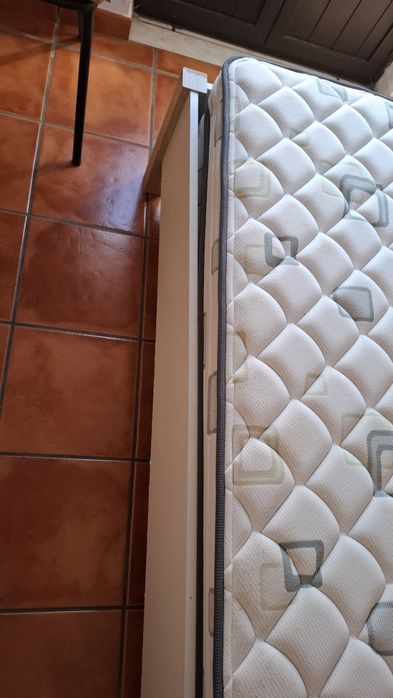 Guarda roupas e cama de casal usado da Moviflor