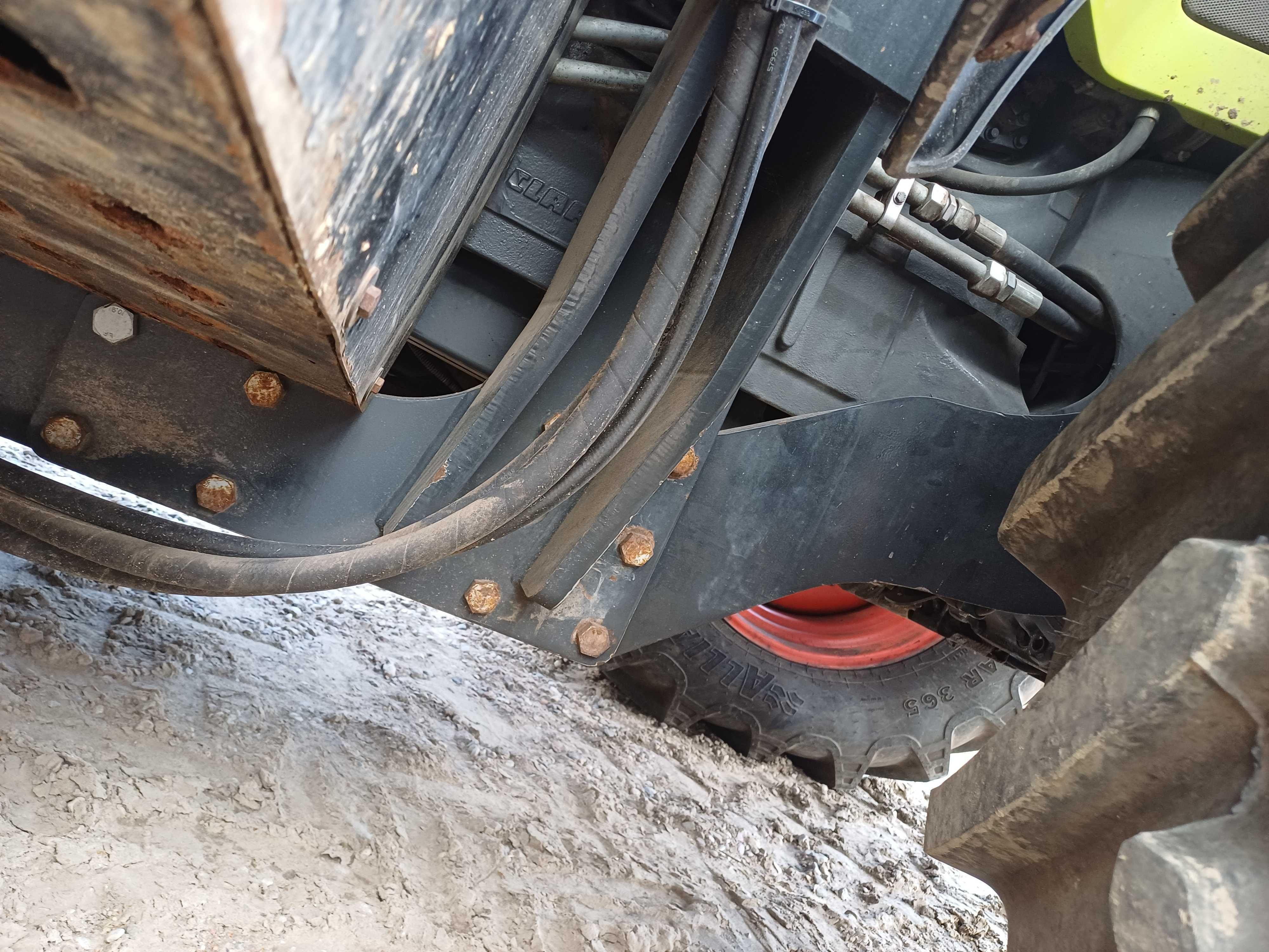 Sprzedam ładowacz czołowy Stoll do ciągnika Claas 810- linia Claas 800