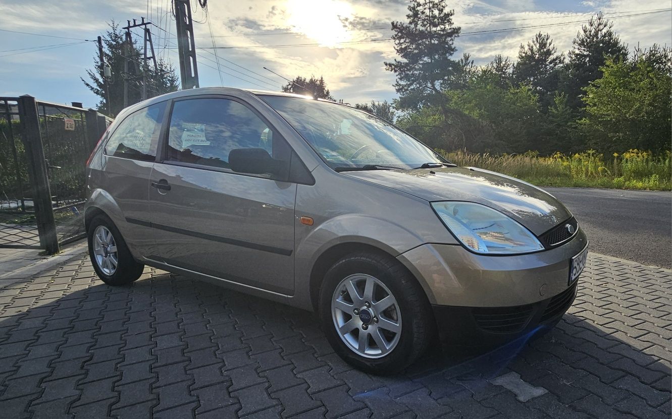 Sprzedam Forda Fiestę 1.4 Benzyna
