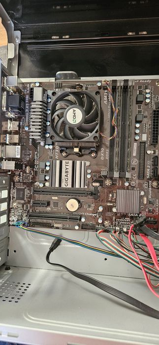 Płyta główna  Gigabyte 78LMT-USB3 + Phenom II + 4GB ram