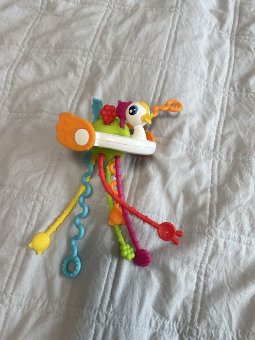 Іграшки для малюків