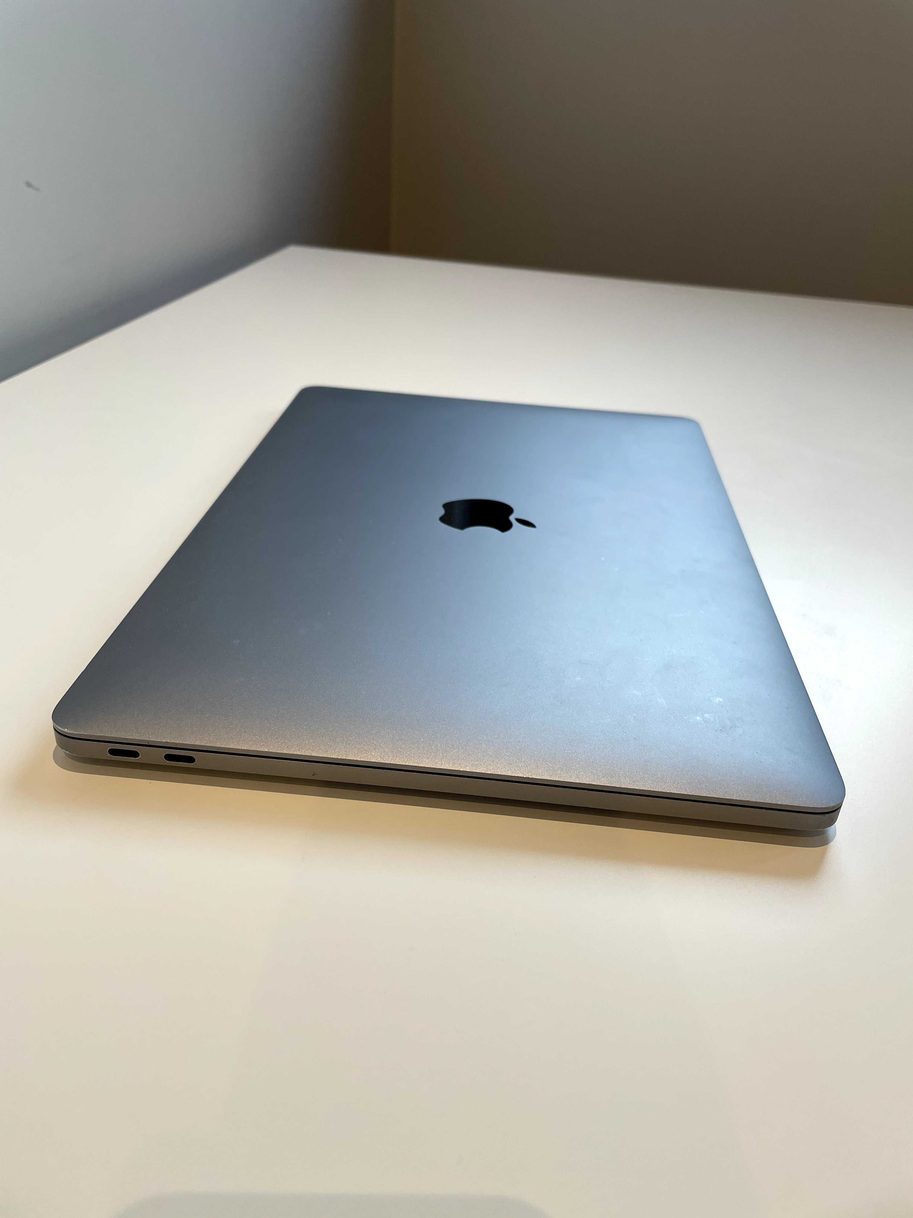 MacBook Pro 13" A1708 ru/en 8/256 GB i5 2.3 Space Gray 2017