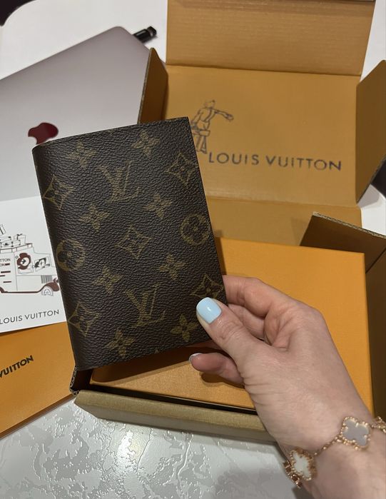 Обложка на паспорт Louis Vuitton Passport Cover Monogram NFC Люкс