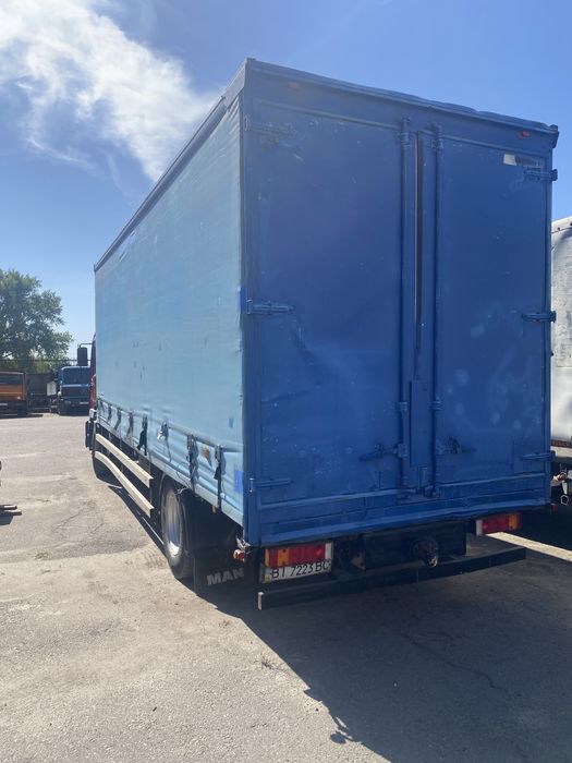 Продам вантажівку MAN 18.225
