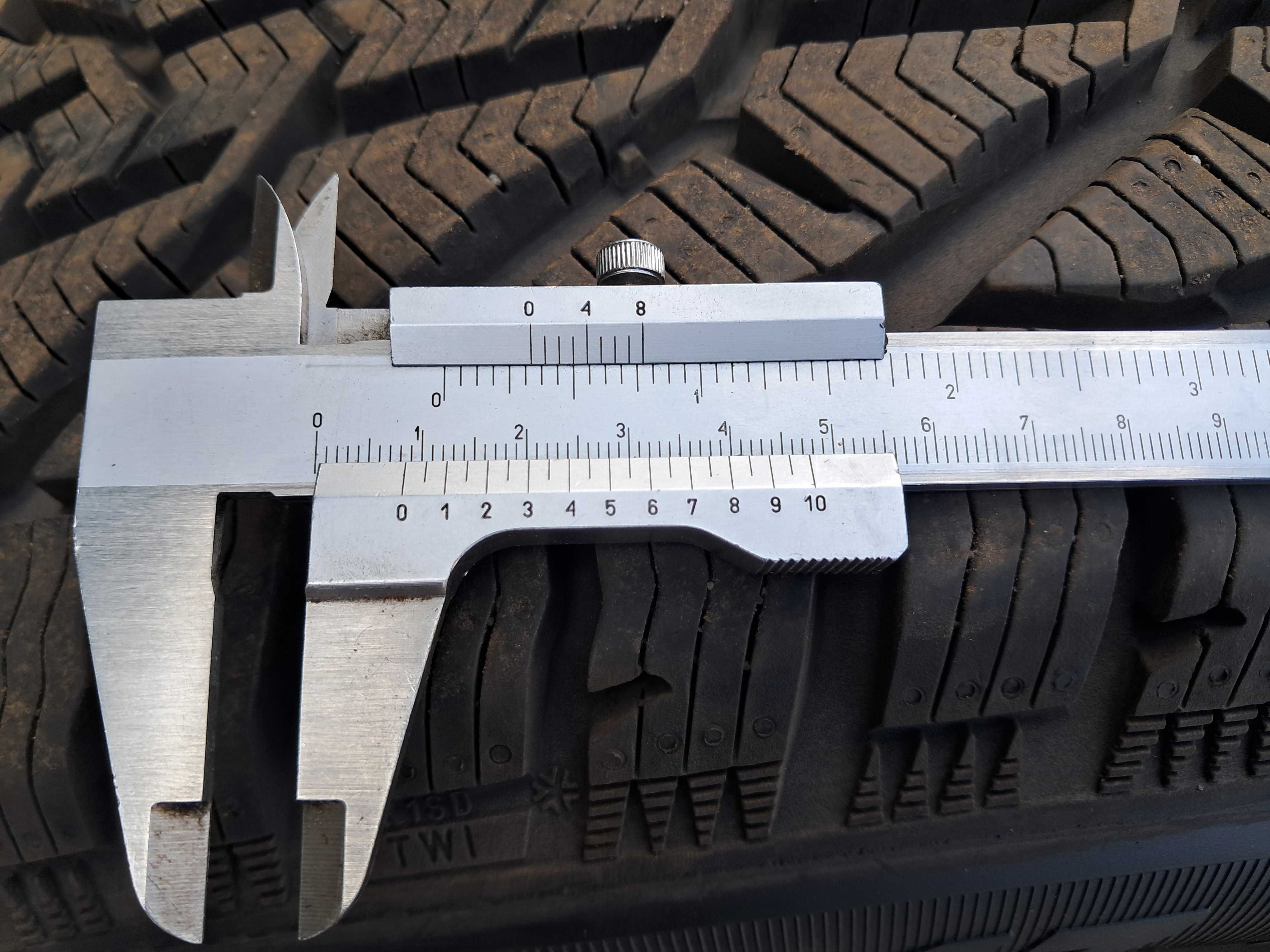 4xopony zimowe 225/60 R17 103V