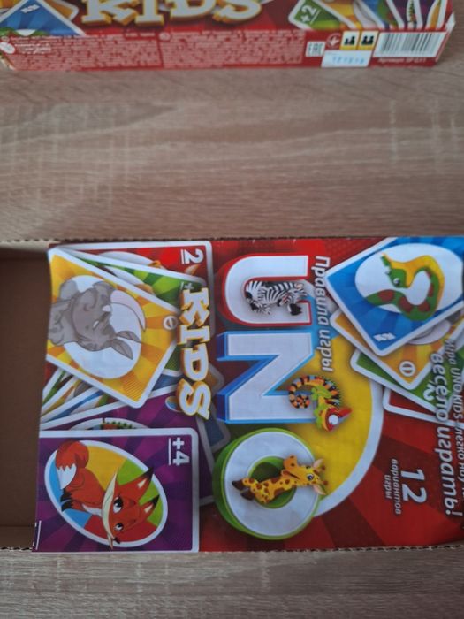 Настольная игра UNO kids.