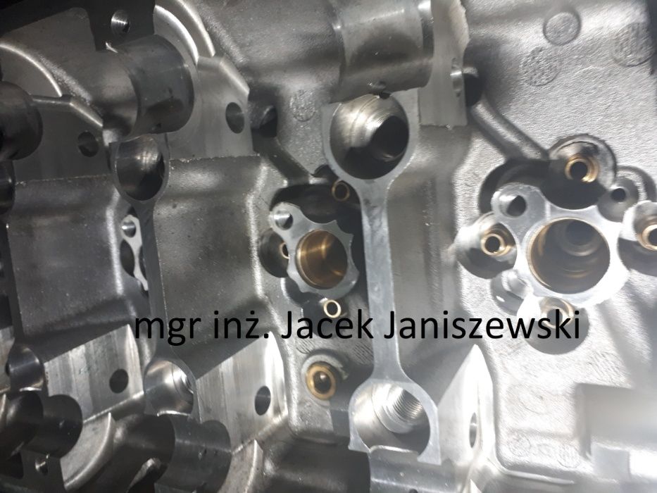 Tulejki głowica VW AUDI SEAT SKODA 2.0 tdi 03g103373