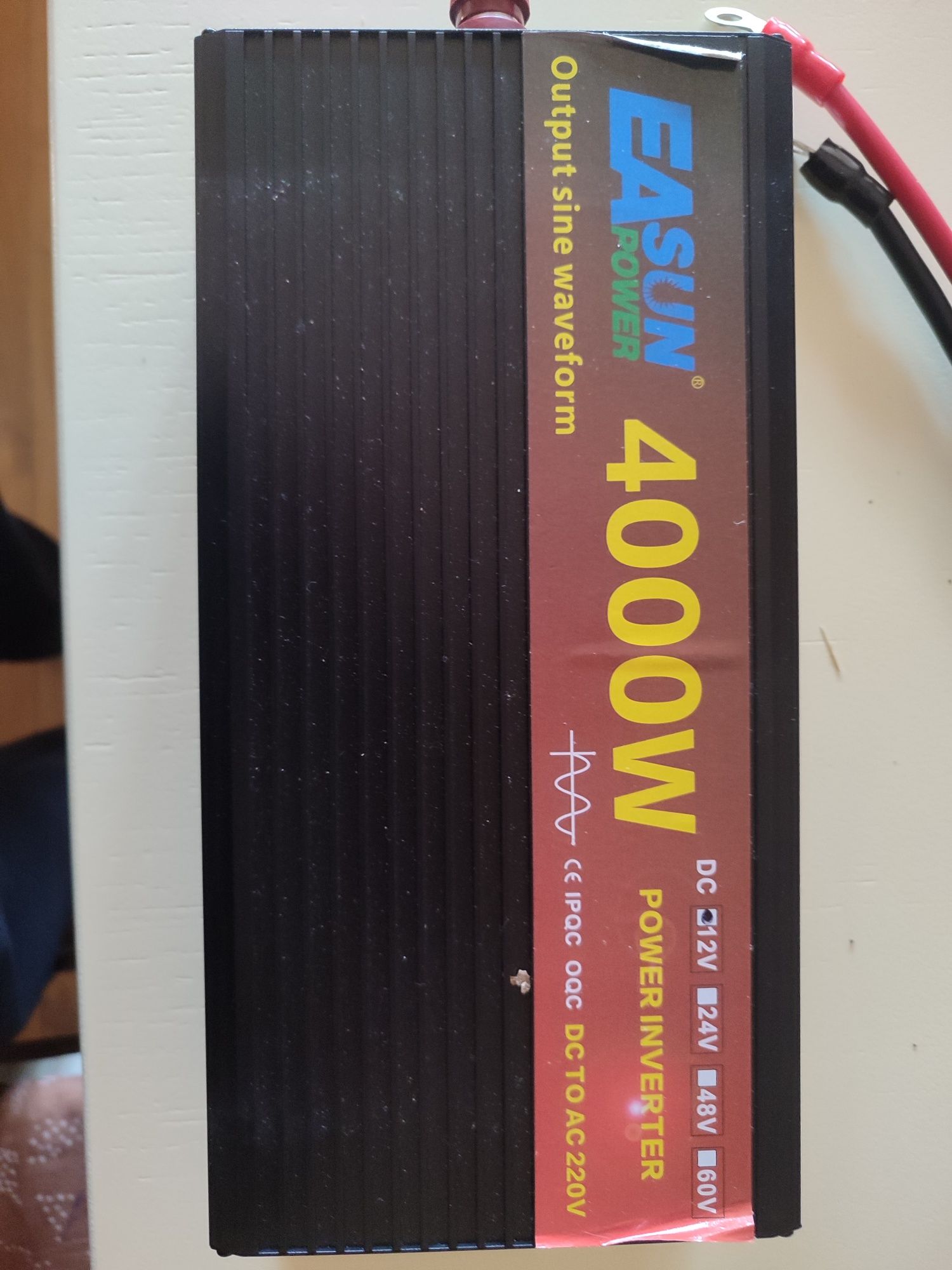 Інвертор 12/220в 4000W.
