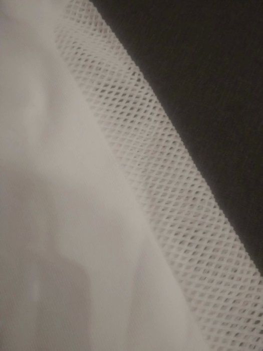 Bokserka biała prążkowana z siatką