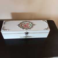 skrzyneczka/duża szkatułka z ażurowym dekorem retro vintage decoupage