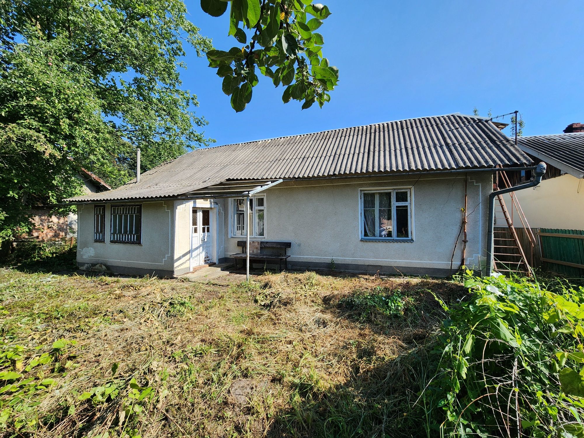 Продам будинок в Угорниках з ділянкою 5 соток
