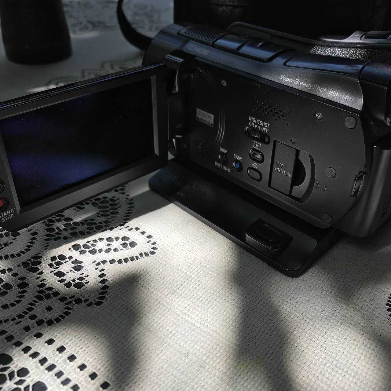 Видеокамера Sony HDR SR11
