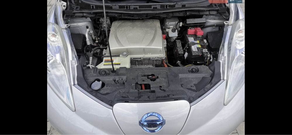 Терміново! Nissan Leaf 24kw 12.2015 вартий уваги