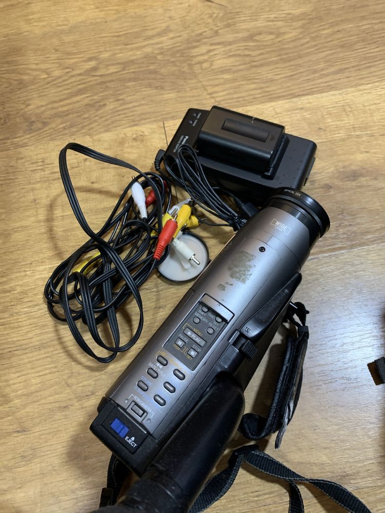Camara filmar panasonic adquirida no ano 2000 funciona perfecta