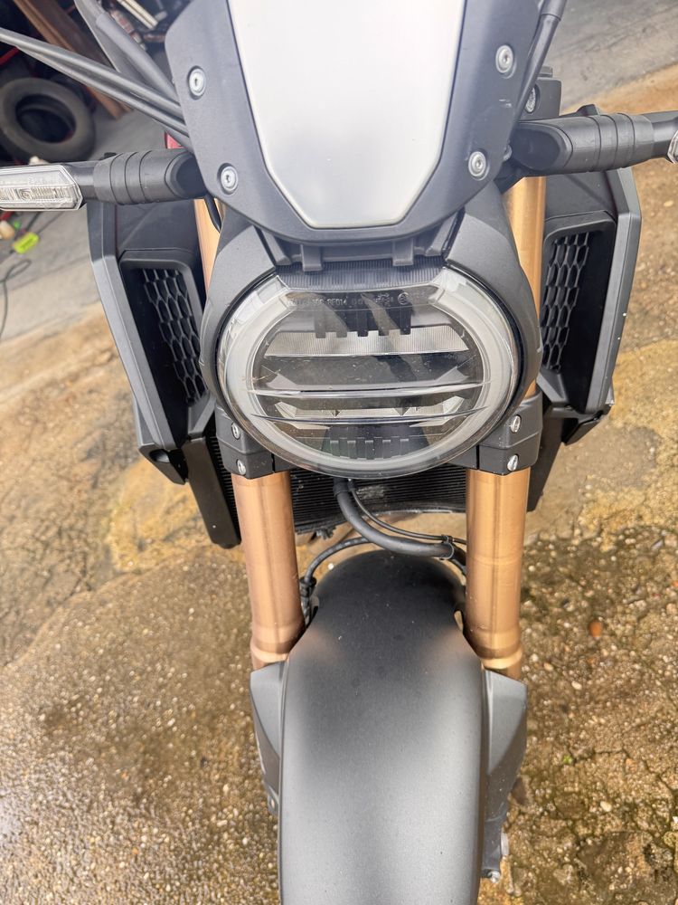 Honda cb650r acidentada