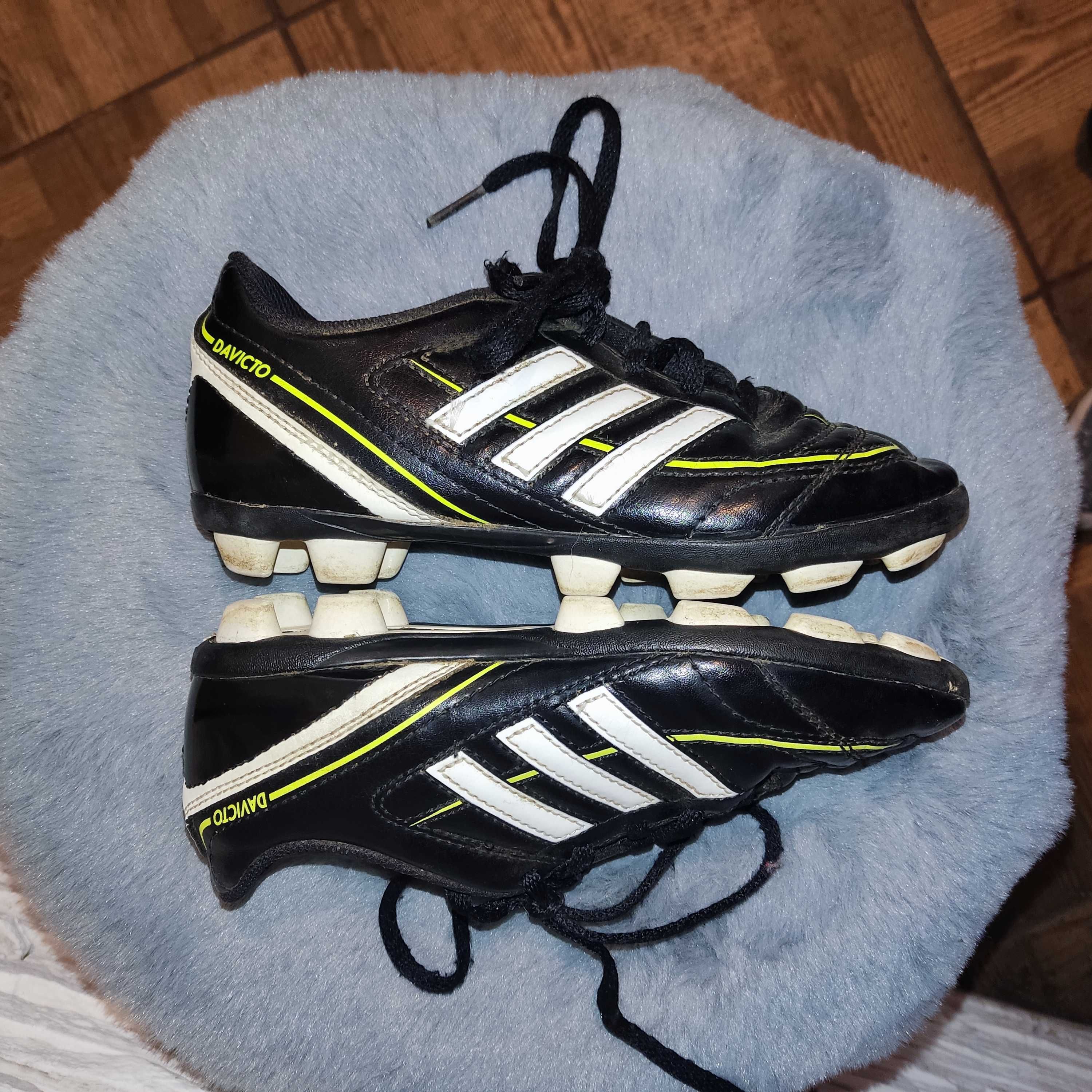 Adidas buty piłkarskie