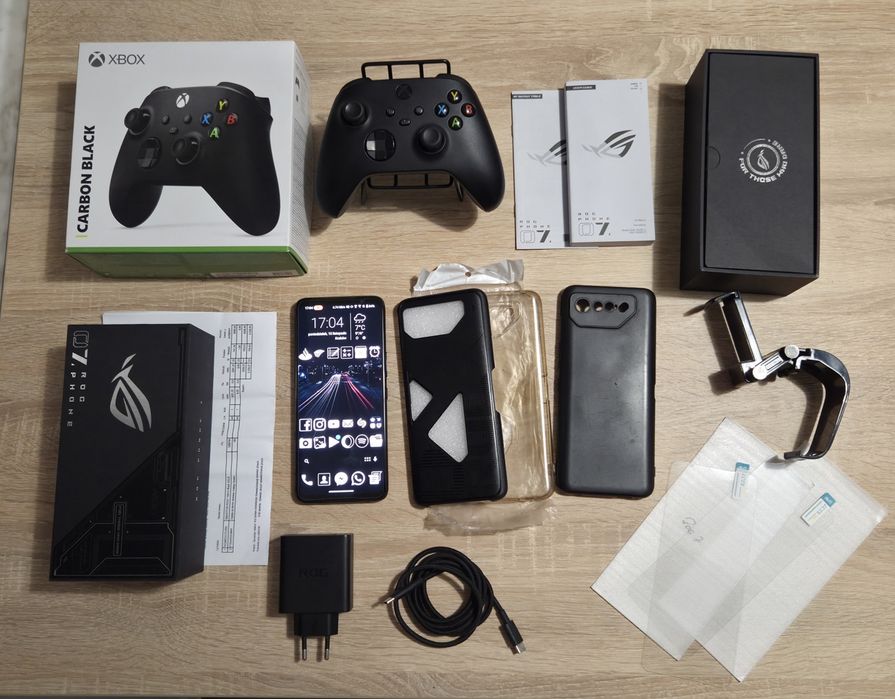Asus Rog Phone 7 - 16gb ram - 512GB + Pad xbox + uchwyt