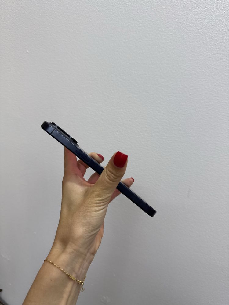 Used iPhone 15 pro max 256 blue