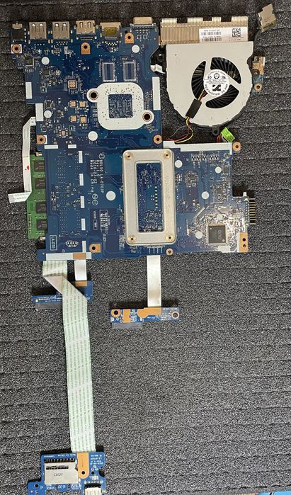Материнська плата LA-D703P rev:1.0  до HP 250 G5