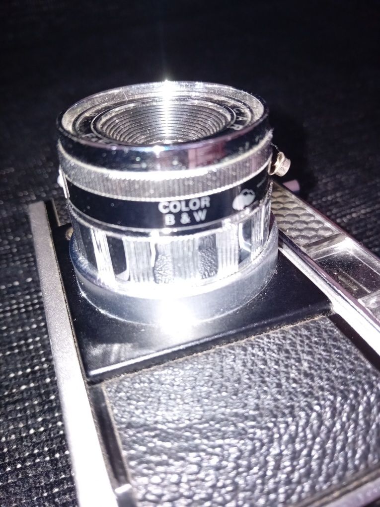 Máquina afotográfica analógica da marca Yashica