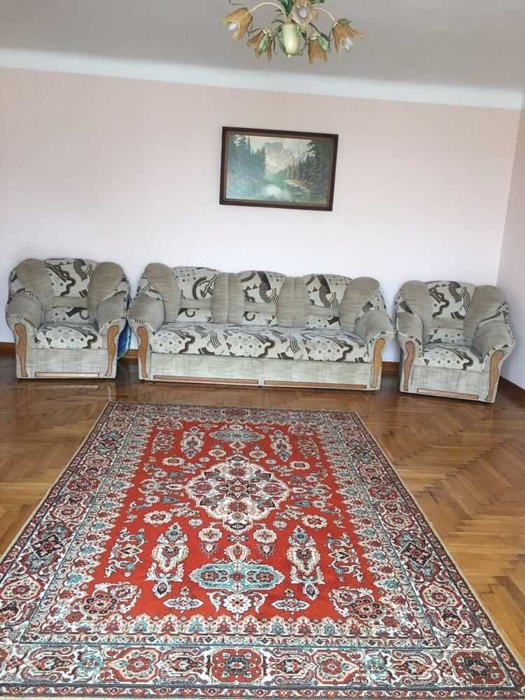 5-к. котедж 409,8 м2 з ремонтом, діл 10 сот за вул. Новокиселівська