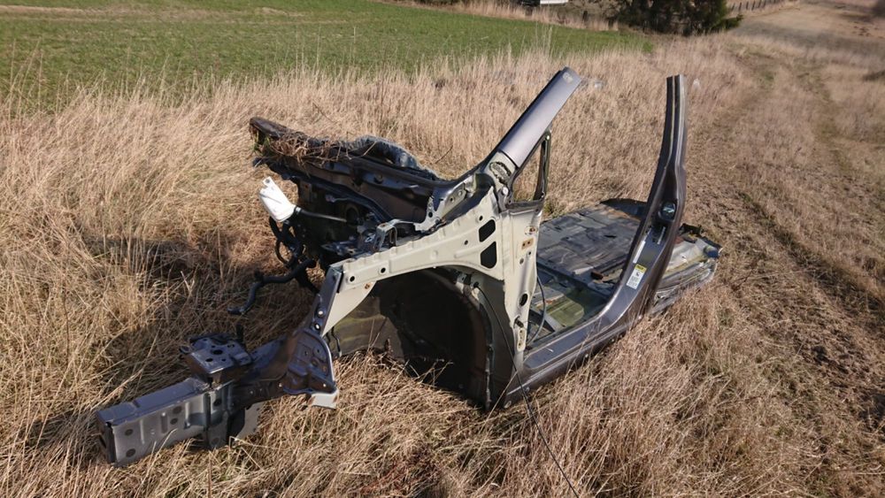 Toyota Sienna  podłużnica ,ćwiartka lewa długa 2015 po liftingu