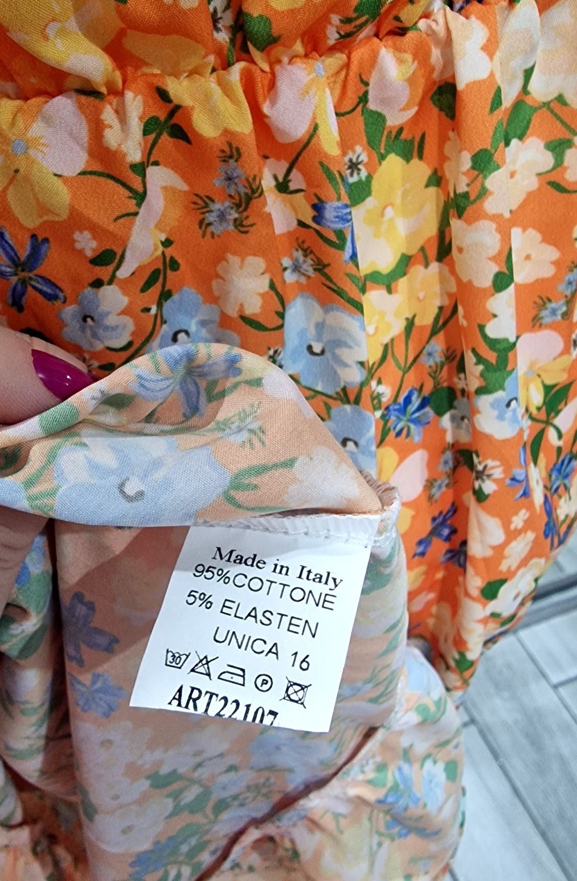 Kolorowa sukienka midi 36 38 w kwiaty Nowa