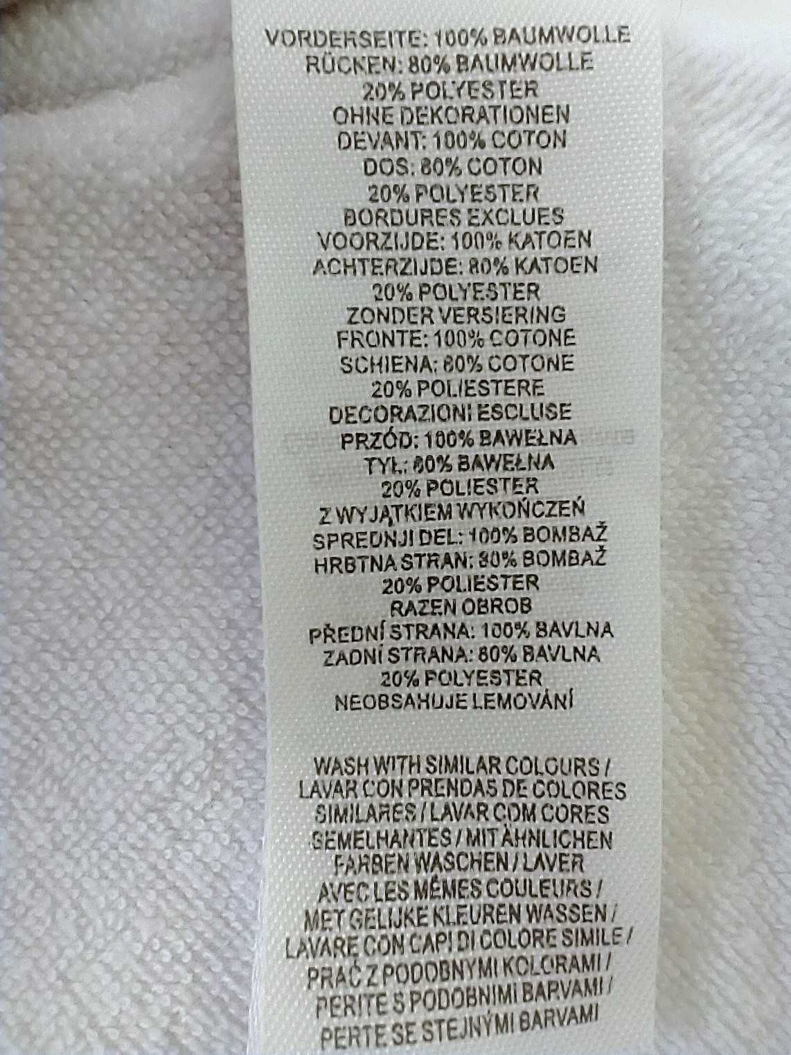dziecięca chusta / śliniak z motywem Kubusia Puchatka, marki Primark