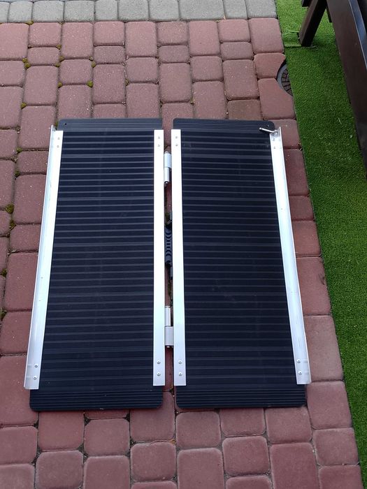Rampa podjazd dla wózków inwalidzkich