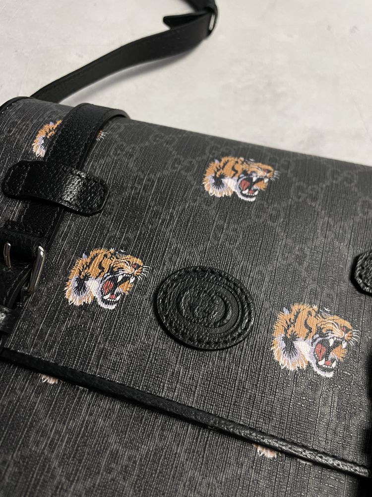 Сумка Gucci tiger monogram