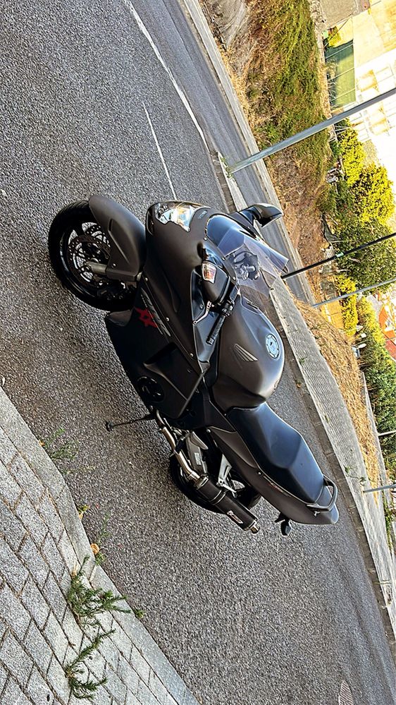 Cbr xx 1100 super black bird