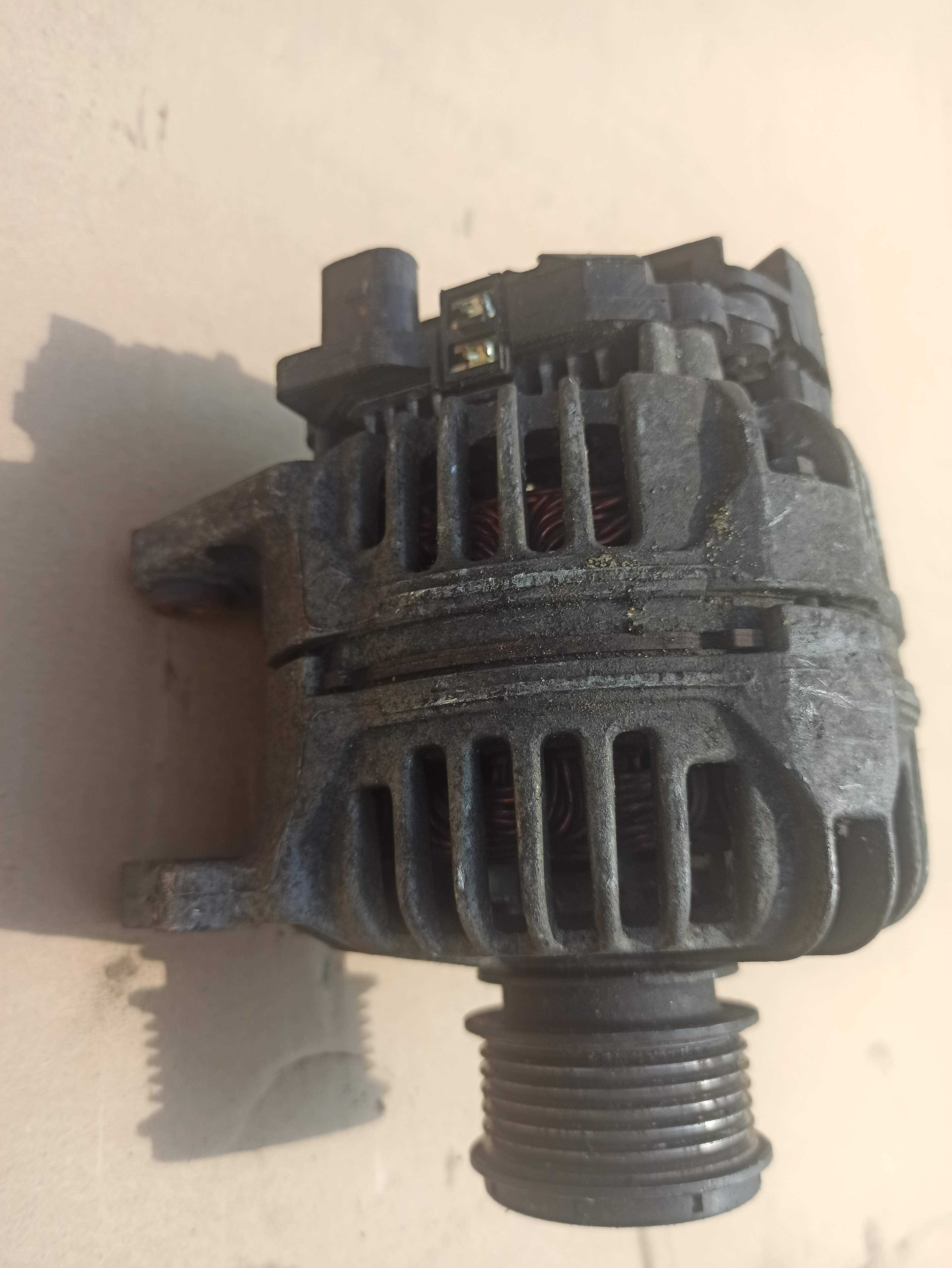 Alternator Vw Golf Passat b5 Audi a4 b6 b7 A6 C5 1.9 TDI AWX 90A