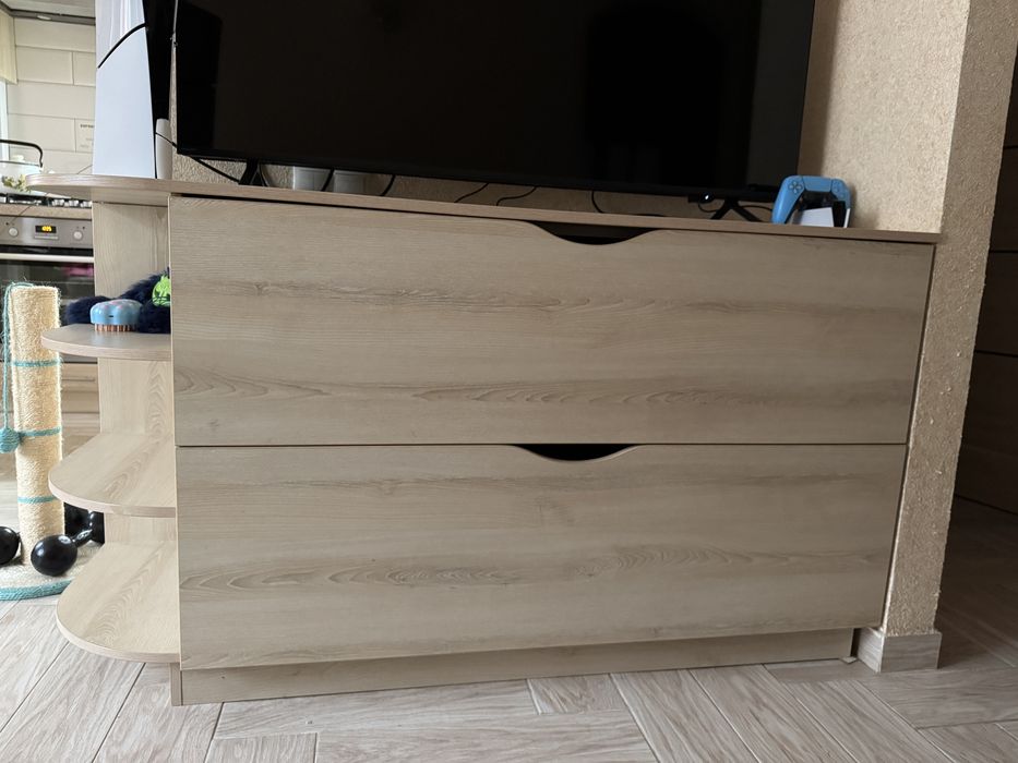 Продам тумбу під телевізор