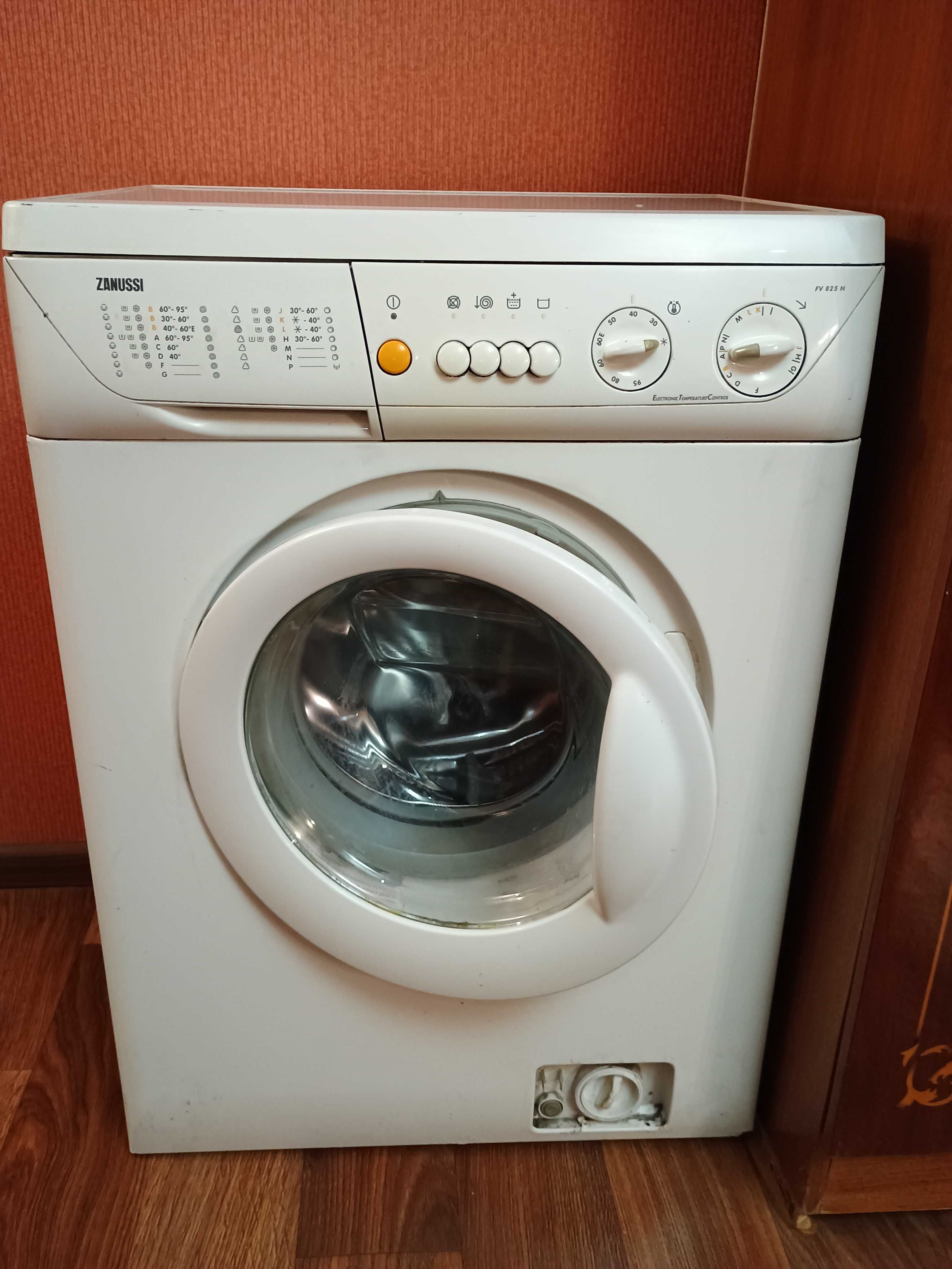 Zanussi FV 825N в рабочем состоянии