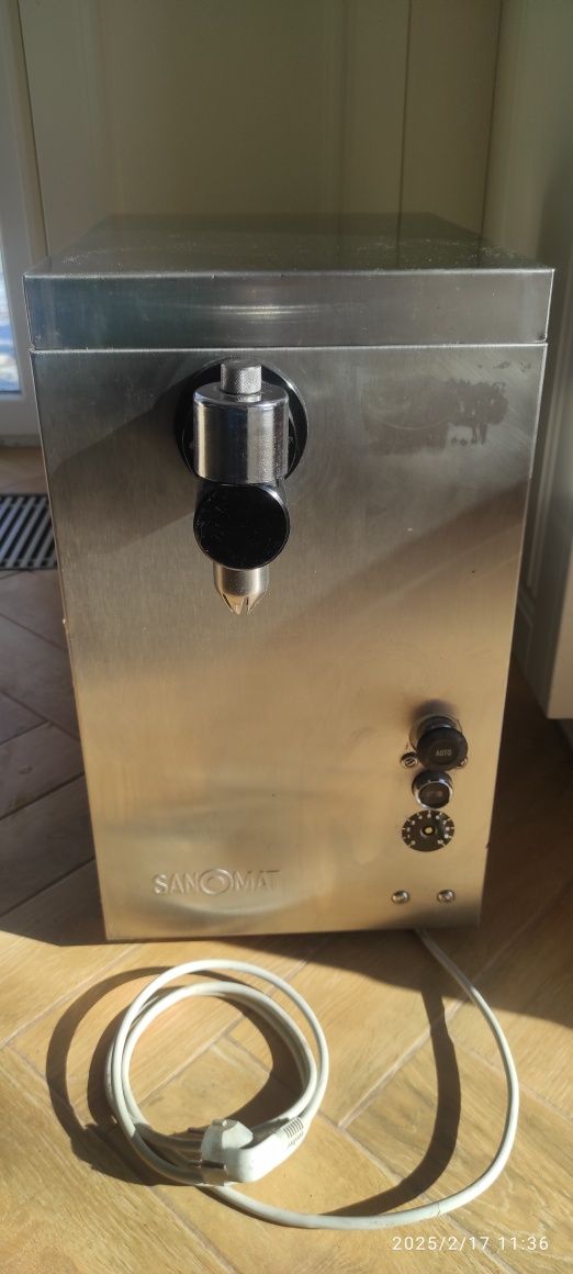 Maszyna automat do bitej śmietany Sanomat Plus 5 litrów