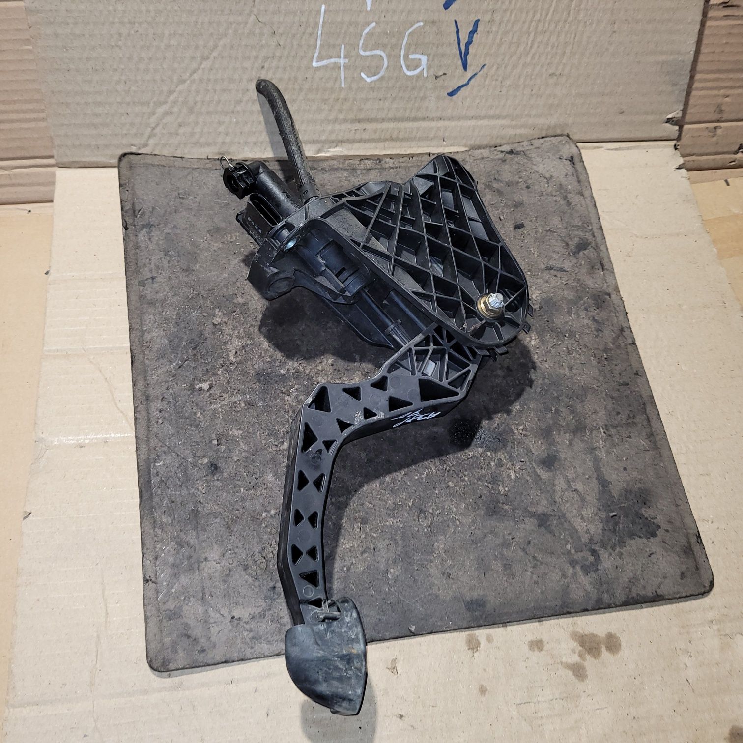 Pedał pompka sprzęgła audi a3 8p vw seat skoda 2004r