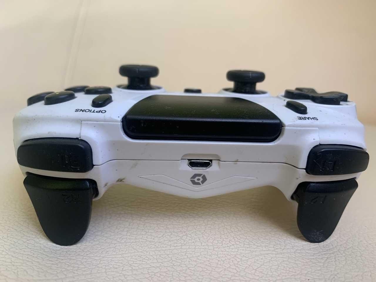 Pad do PlayStation 4 Zamiennik Bezprzewodowy