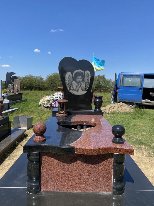 Памятники за гарною ціною