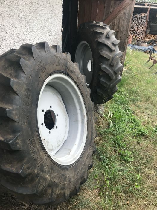 Резина 320/85/R24 на дисках