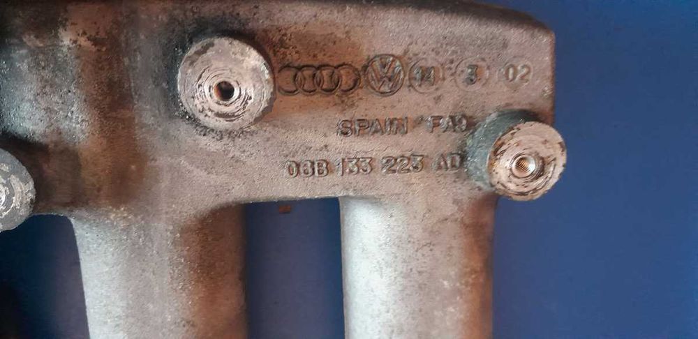 Kolektor dolotowy ssący Audi A4 Passat B5 1.8 Turbo 06B133223AD