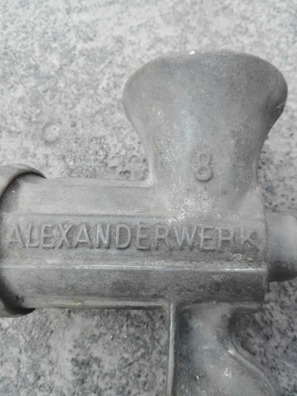 Продам антиквар мясорубку AlexanderWerk 8 40-х годов ТОРГ
