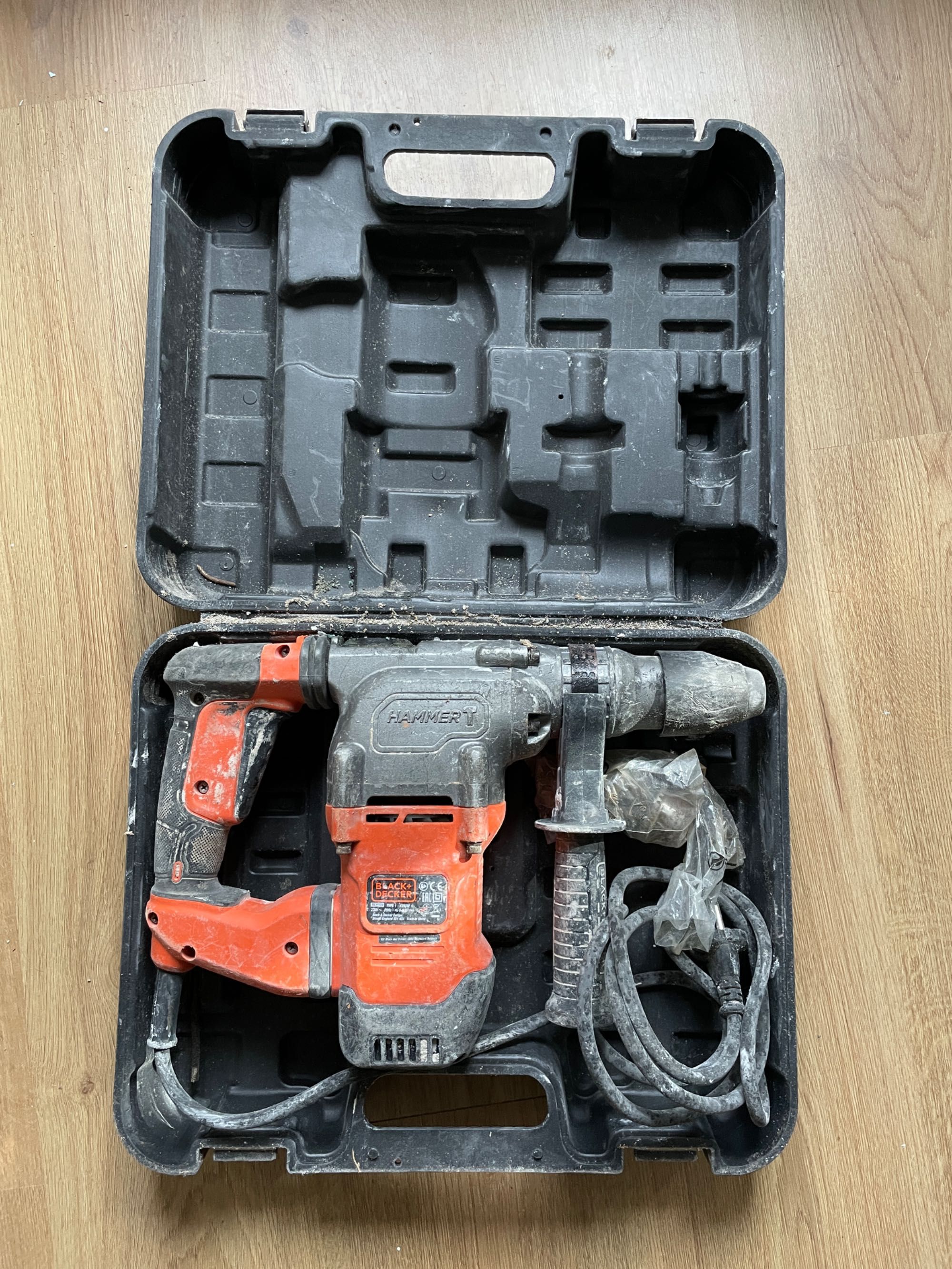 Martelo elétrico, pneumático Black+Decker 1250W