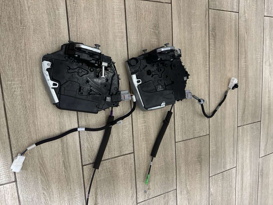 Замак двери Lexus NX