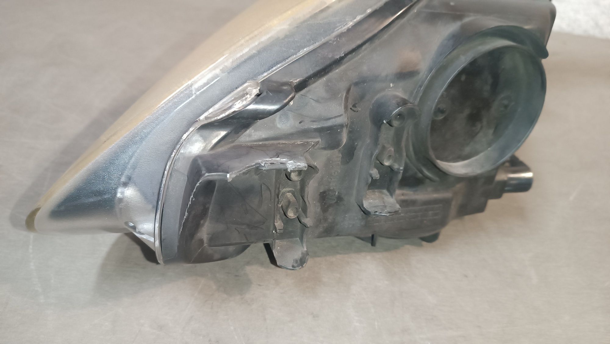 Vendo farol direito de Ford focus MK 3 ano 2011/14