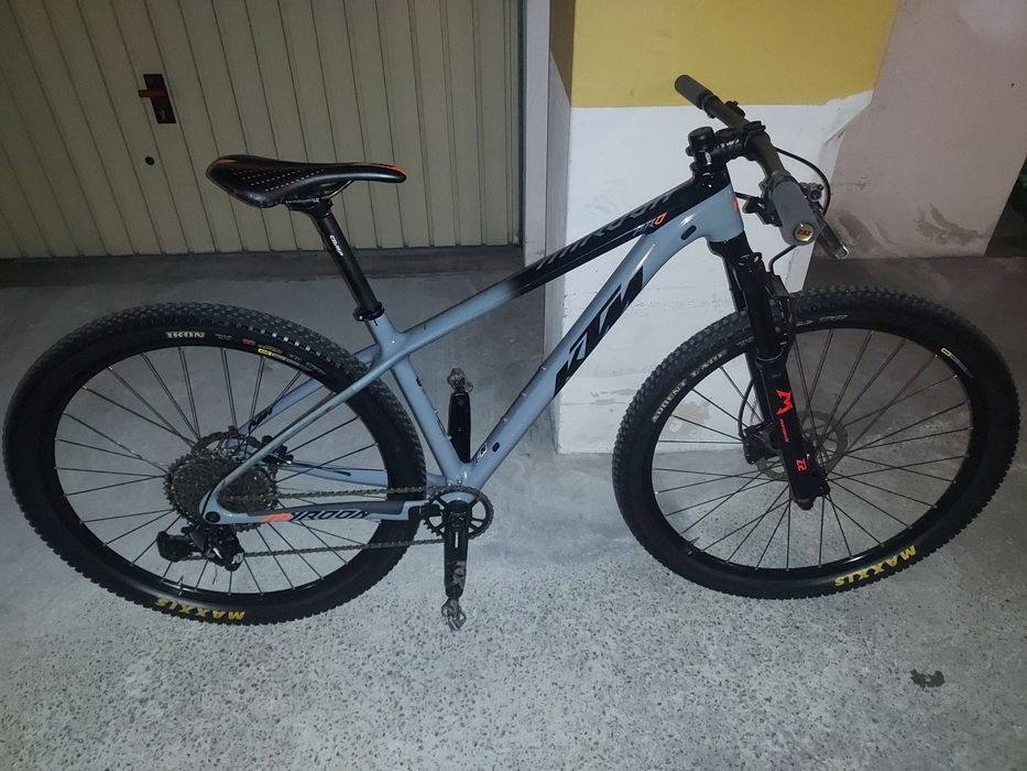 Bicicleta KTM como nova. Pouco uso. Roda 29.