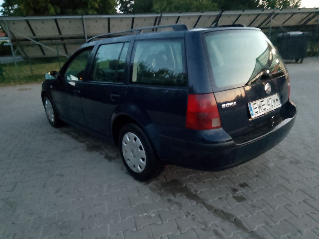 Sprzedam borę 1.9 TDI ,klima ,6 biegów