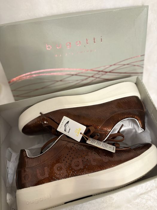Шкіряні кеди від Bugatti